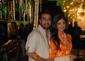 Bolly Celebs at Shilpa Shetty Diwali Party Gallery photo 3