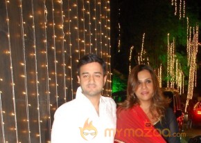 Bolly Celebs at Shilpa Shetty Diwali Party Gallery photo 13