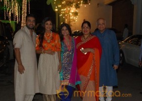 Bolly Celebs at Shilpa Shetty Diwali Party Gallery photo 47