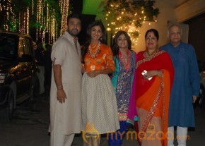 Bolly Celebs at Shilpa Shetty Diwali Party Gallery photo 21