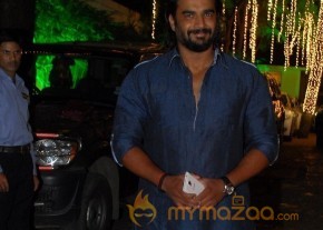 Bolly Celebs at Shilpa Shetty Diwali Party Gallery