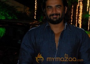 Bolly Celebs at Shilpa Shetty Diwali Party Gallery photo 12