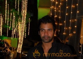 Bolly Celebs at Shilpa Shetty Diwali Party Gallery photo 20