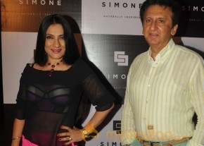 Bolly Celebs at Simone Store Launch Photo Gallery photo 46