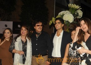 Bolly Celebs at Simone Store Launch Photo Gallery photo 71