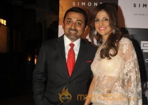 Bolly Celebs at Simone Store Launch Photo Gallery photo 43