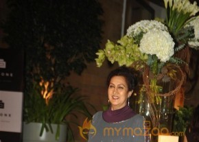 Bolly Celebs at Simone Store Launch Photo Gallery photo 5