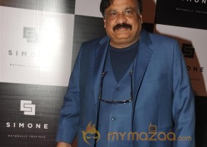 Bolly Celebs at Simone Store Launch Photo Gallery photo 11