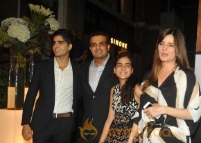 Bolly Celebs at Simone Store Launch Photo Gallery photo 67