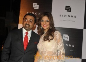 Bolly Celebs at Simone Store Launch Photo Gallery photo 80