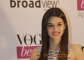 Bolly Celebs at Vogue Beauty Awards 2014 Photos photo 43