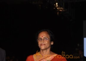 Bollywood Celebraties At IIJW 2013 photo 15