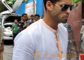 Bollywood Celebrities at Jiah Khan Funeral Photo Gallery  photo 33