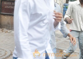 Bollywood Celebrities at Jiah Khan Funeral Photo Gallery  photo 20