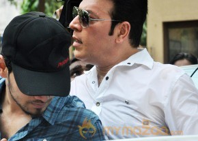 Bollywood Celebrities at Jiah Khan Funeral Photo Gallery  photo 14