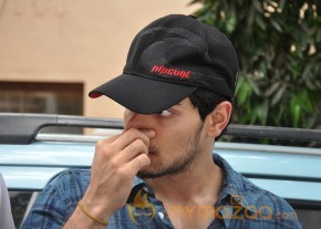 Bollywood Celebrities at Jiah Khan Funeral Photo Gallery  photo 32