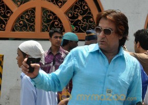 Bollywood Celebrities at Jiah Khan Funeral Photo Gallery  photo 40