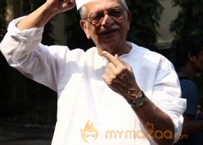Bollywood Celebrities Cast Their Votes Gallery photo 71