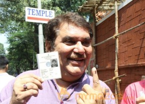 Bollywood Celebrities Cast Their Votes Gallery photo 92