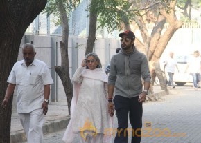 Bollywood Celebrities Cast Their Votes Gallery photo 101