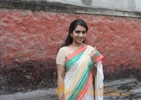 Bollywood Celebrities Cast Their Votes Gallery photo 28