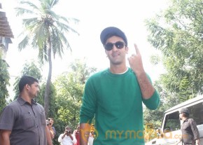 Bollywood Celebrities Cast Their Votes Gallery photo 95