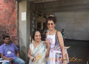 Bollywood Celebrities Cast Their Votes Gallery photo 78