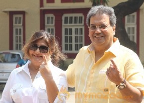 Bollywood Celebrities Cast Their Votes Gallery photo 86