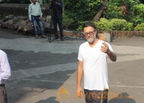 Bollywood Celebrities Cast Their Votes Gallery photo 104