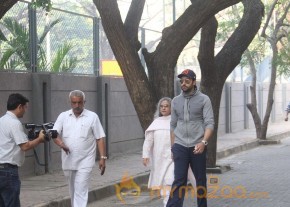 Bollywood Celebrities Cast Their Votes Gallery photo 75