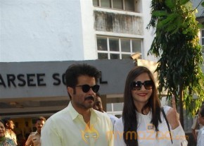 Bollywood Celebrities Cast Their Votes Gallery photo 99