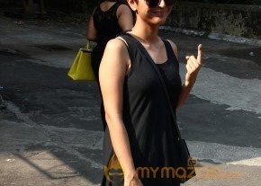 Bollywood Celebrities Cast Their Votes Gallery photo 11