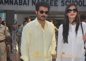 Bollywood Celebrities Cast Their Votes Gallery photo 66