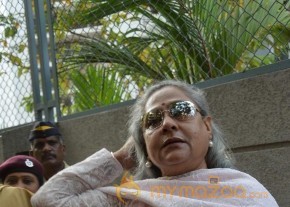 Bollywood Celebrities Cast Their Votes Gallery photo 34
