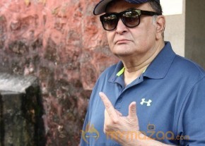 Bollywood Celebrities Cast Their Votes Gallery photo 27