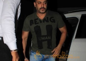 Bollywood Celebrities @ Sultan Premier  photo 33