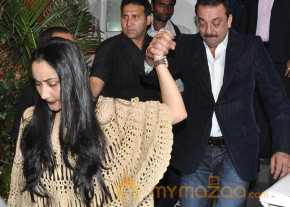 Bollywood Celebs at Bunty Walia Wedding Party Photos photo 8