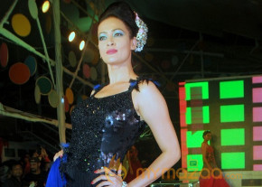 Bollywood Celebs At Club Wear Fashion Show photo 24