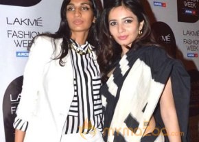 Bollywood Celebs at LFW Week Grand Finale Photos photo 6