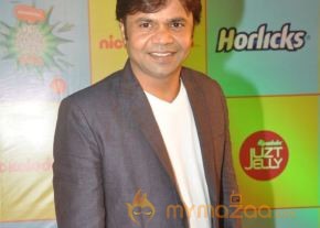 Bollywood Celebs at NKC Awards Function Photos photo 11