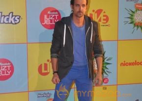 Bollywood Celebs at NKC Awards Function Photos photo 13