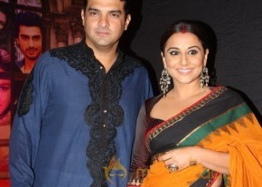 BOLLYWOOD CELEBS AT STARDUST AWARDS PHOTOS photo 8