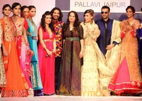 Bollywood & Maharana Arvind Singh At Rajasthan Fashion Week   photo 3