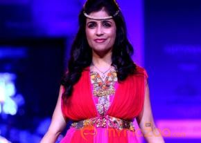 Bollywood & Maharana Arvind Singh At Rajasthan Fashion Week   photo 10