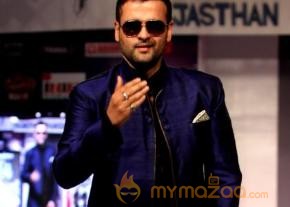 Bollywood & Maharana Arvind Singh At Rajasthan Fashion Week   photo 18