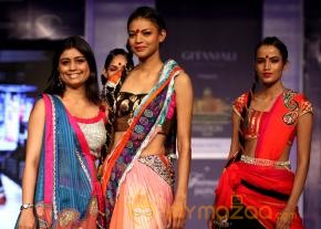 Bollywood & Maharana Arvind Singh At Rajasthan Fashion Week   photo 12
