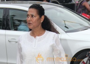 Bollywood Stars At Condolence Meet Of Jia Khan  photo 2