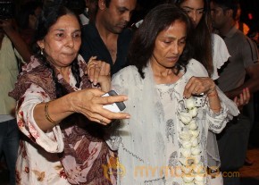 Bollywood Stars At Condolence Meet Of Jia Khan  photo 27