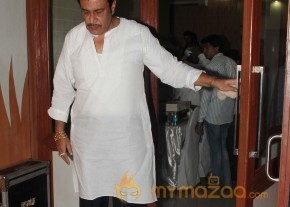 Bollywood Stars At Condolence Meet Of Jia Khan  photo 16