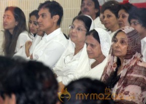 Bollywood Stars At Condolence Meet Of Jia Khan  photo 4